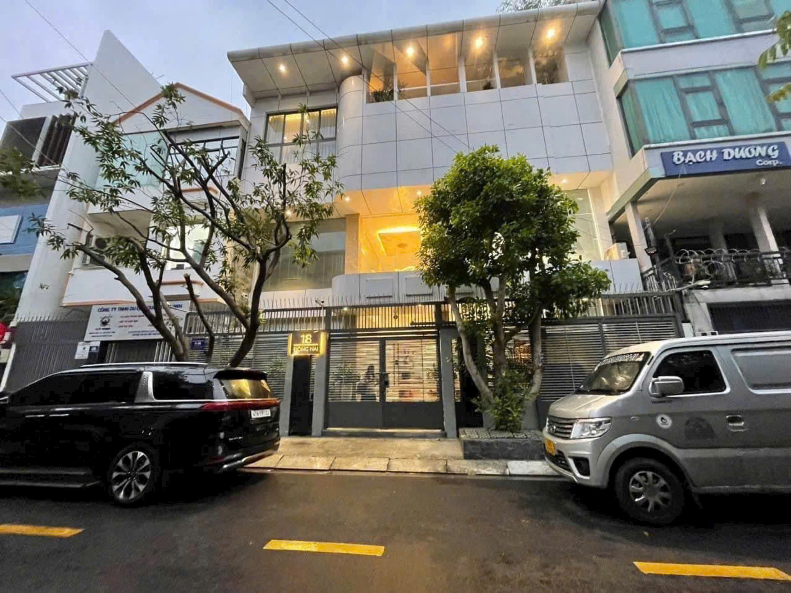 [ QUẬN TÂN BÌNH] [ TÒA NHÀ VĂN PHÒNG MT ĐỒNG NAI] [ 13m x 19m]